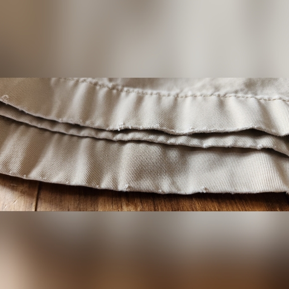 L.L. Bean Shorts Mens Size 33 Beige Standard Fit Chino Flat Front Hiking - Picture 9 of 13